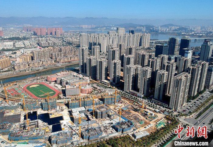  資料圖：航拍一處新建住宅。 <a target='_blank' href='/'>中新社</a>記者 呂明 攝